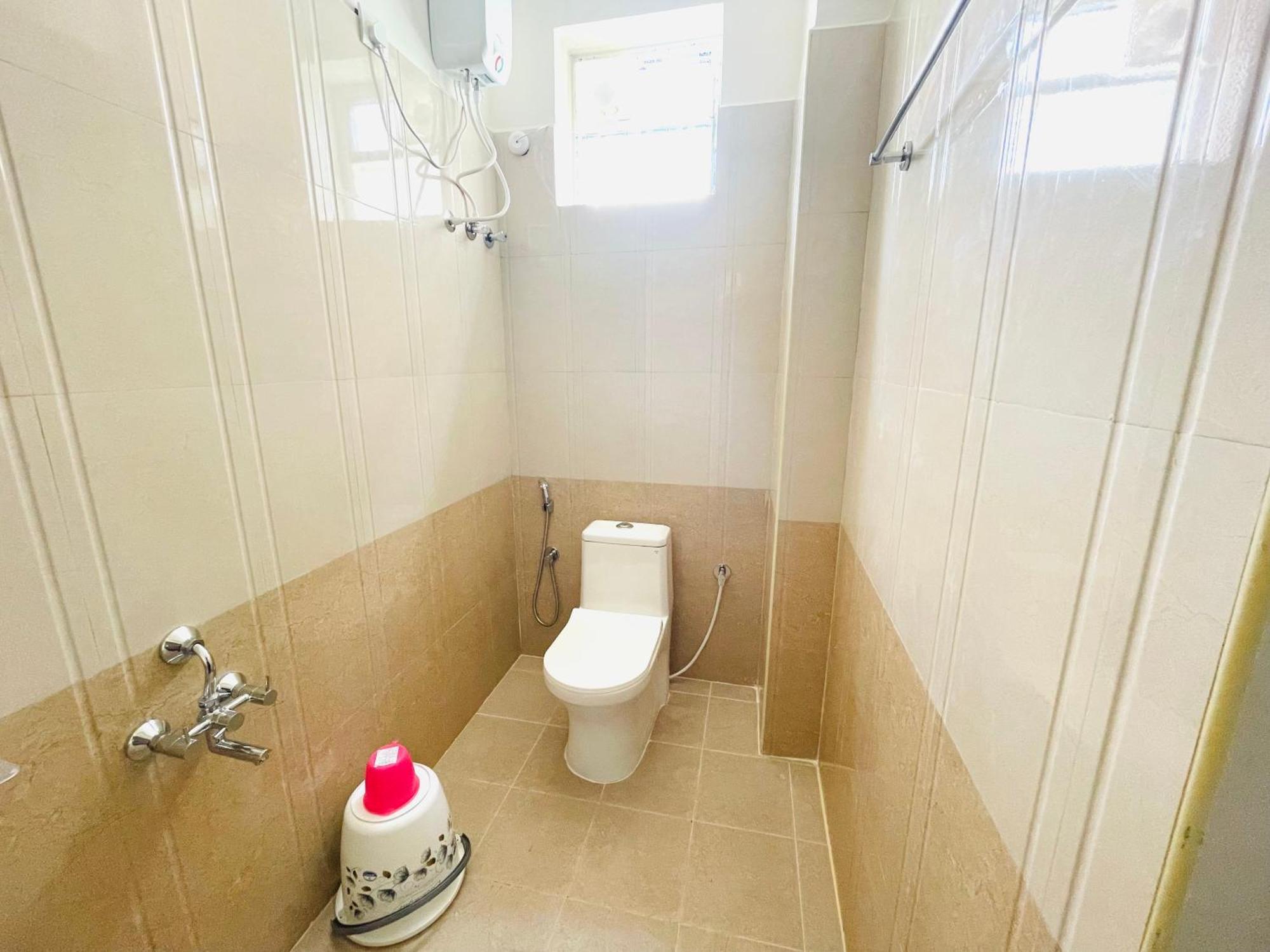 Pearl Stays, Tirupati - Very Convenient For The People Coming From Bangalore And Chennai - You Can Skip City Traffic While Reaching Any Temple In Tirupati - Covered Parking - 24Hrs Front Desk And Hot Water - Free Wifi - Flexible Checkin-In Check-Out Экстерьер фото