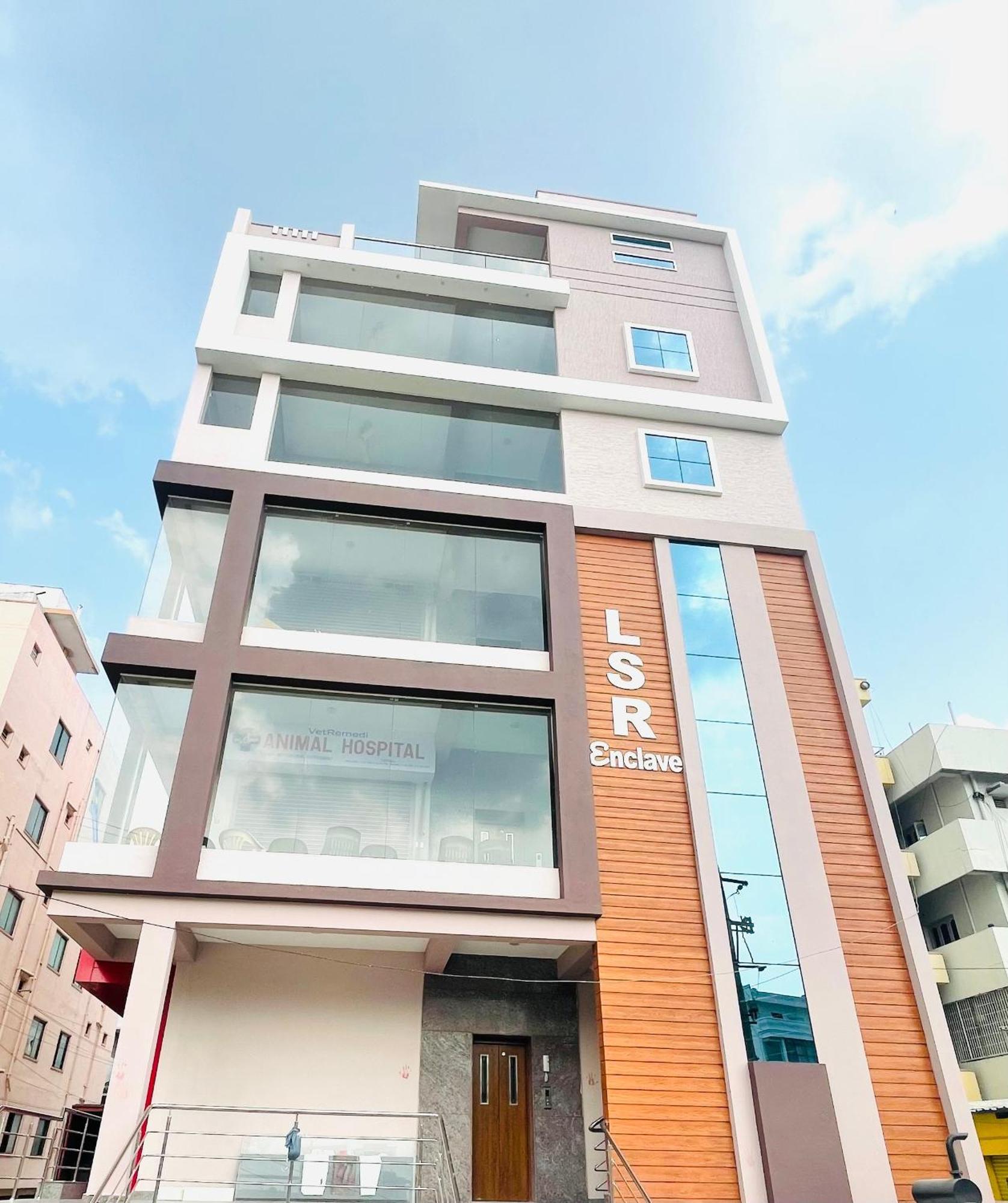 Pearl Stays, Tirupati - Very Convenient For The People Coming From Bangalore And Chennai - You Can Skip City Traffic While Reaching Any Temple In Tirupati - Covered Parking - 24Hrs Front Desk And Hot Water - Free Wifi - Flexible Checkin-In Check-Out Экстерьер фото